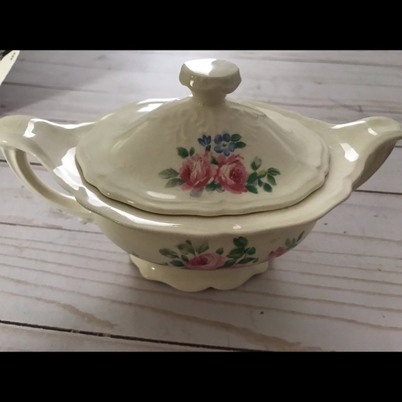 Edwin M Knowles Semi Vitreous Dish W Lid - Picture 1 of 8